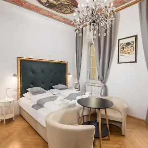  Apartment Art Teatro